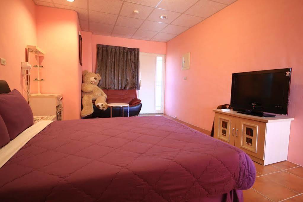 Fumigate Hotel Hengchun Exterior photo